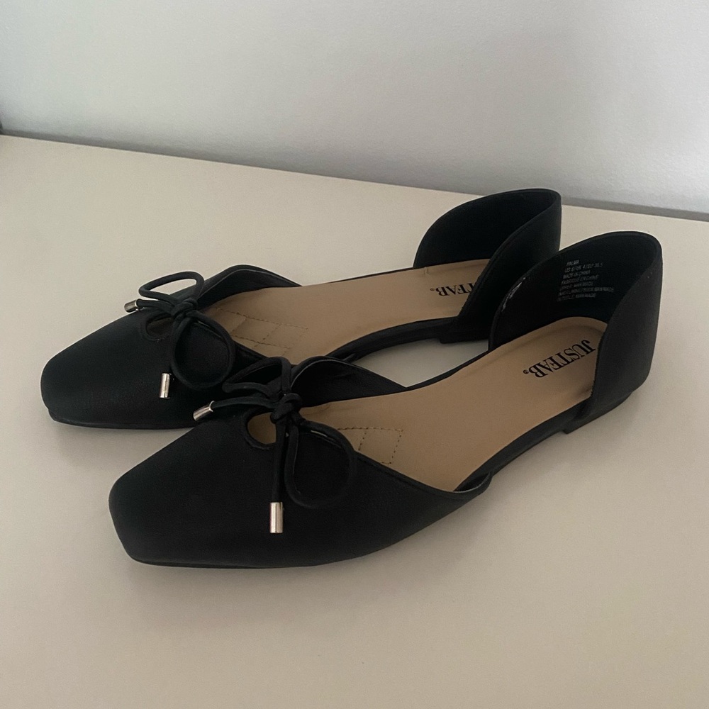 Ballet flats